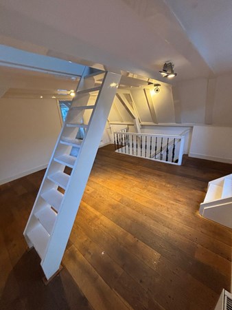 Medium property photo - Warmoesstraat 60-3, 1012 JG Amsterdam